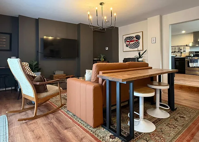 Off Street Parking Mins From Dtwn And Stadiums Pittsburgh